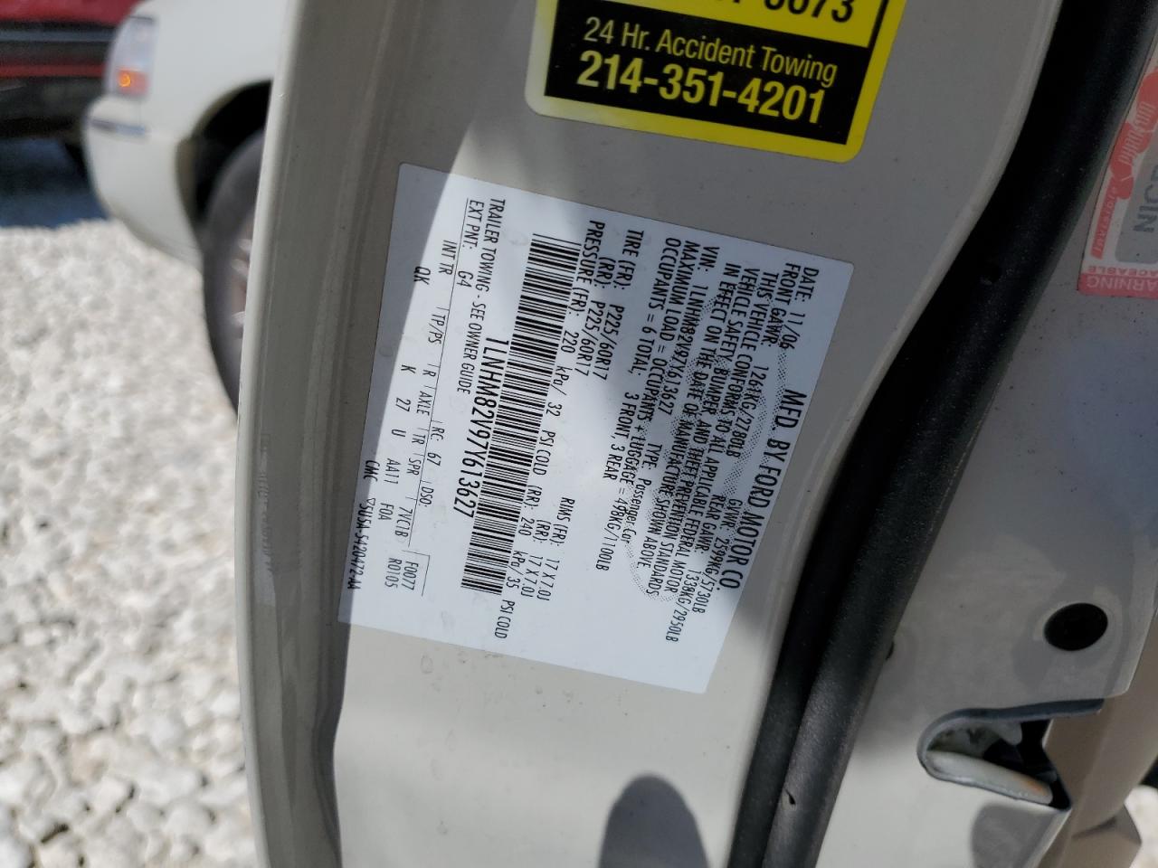 2007 Lincoln Town Car - Image 12