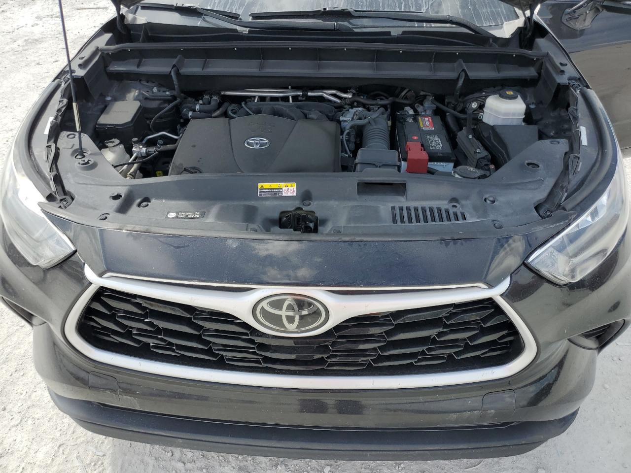 2020 Toyota Highlander - Image 12