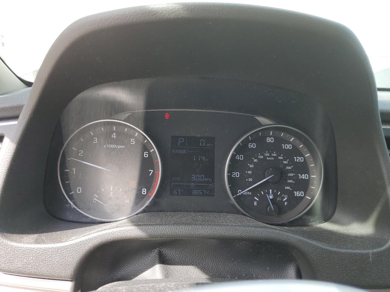 2017 Hyundai Elantra - Image 9