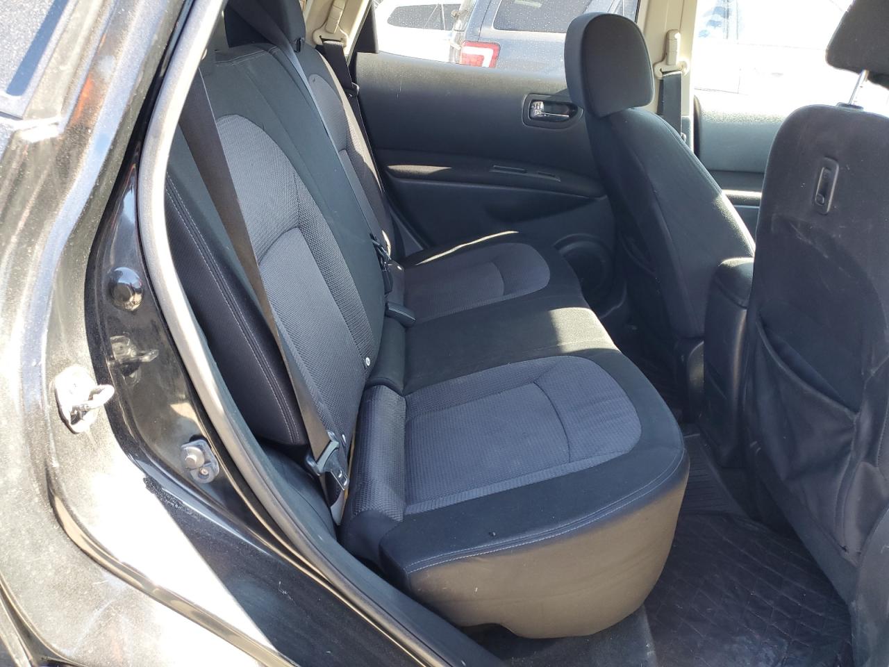 2011 Nissan Rogue - Image 10