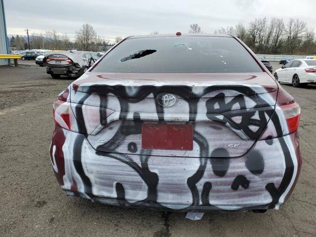  TOYOTA CAMRY 2016 Czerwony