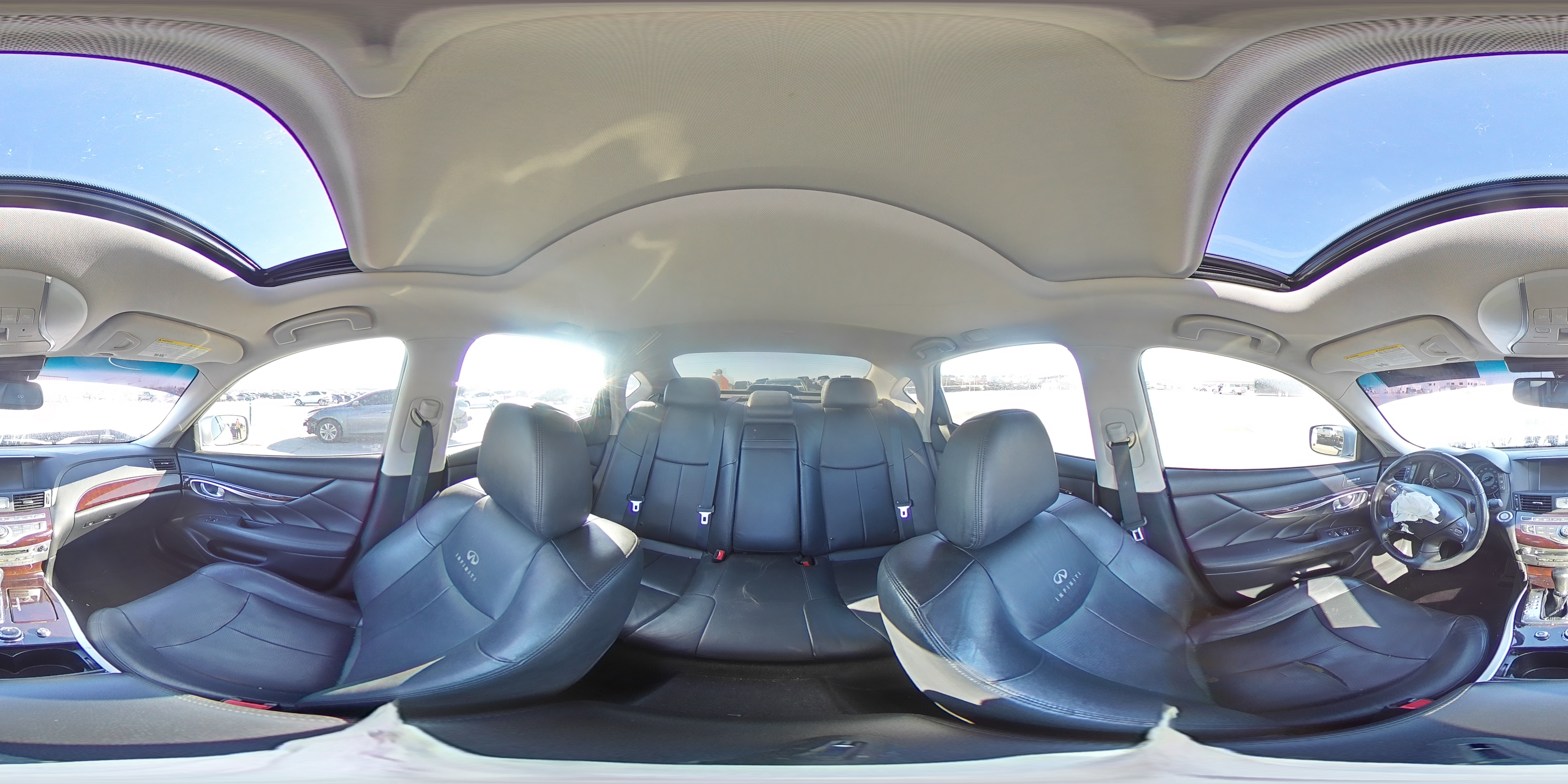 2013 Infiniti M - Image 13