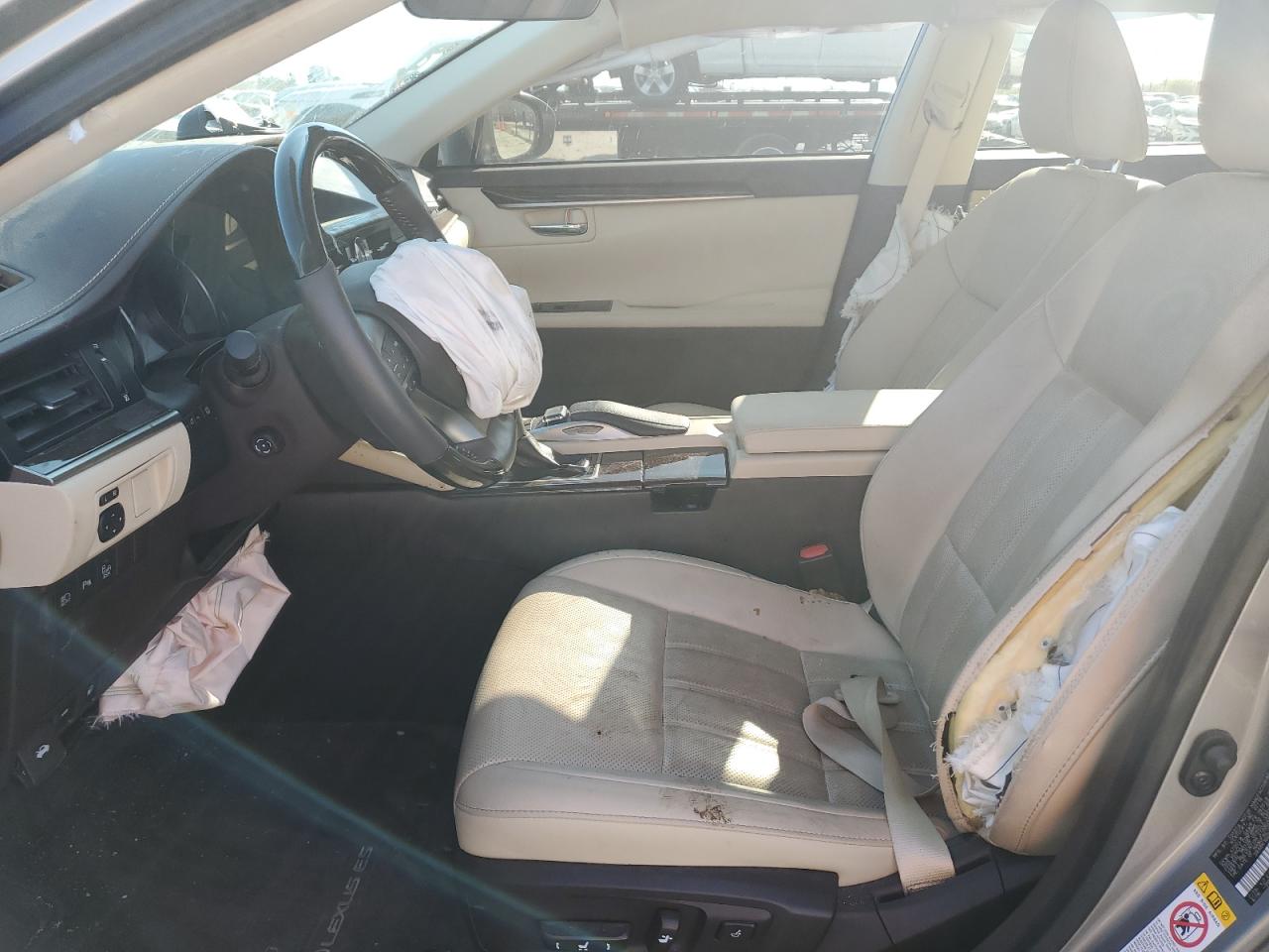 2016 Lexus ES - Image 7