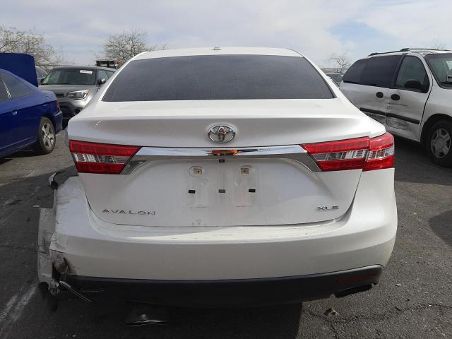 Sedans TOYOTA AVALON 2014 White