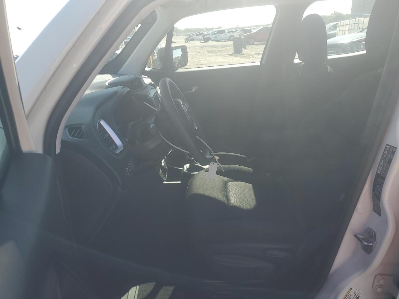 2018 Jeep Renegade - Image 7