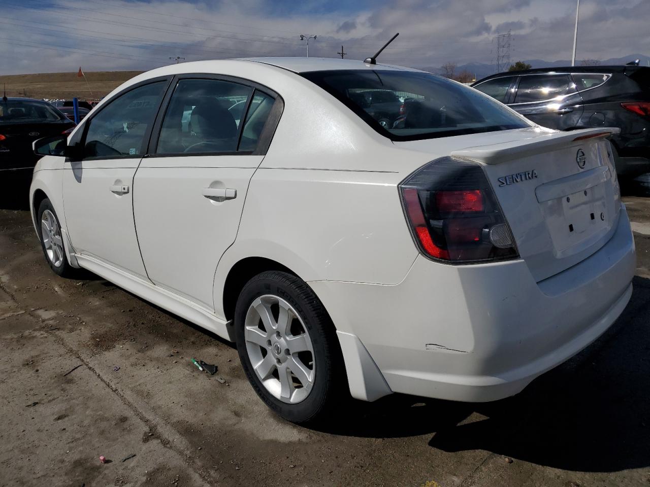 2012 Nissan Sentra - Image 2