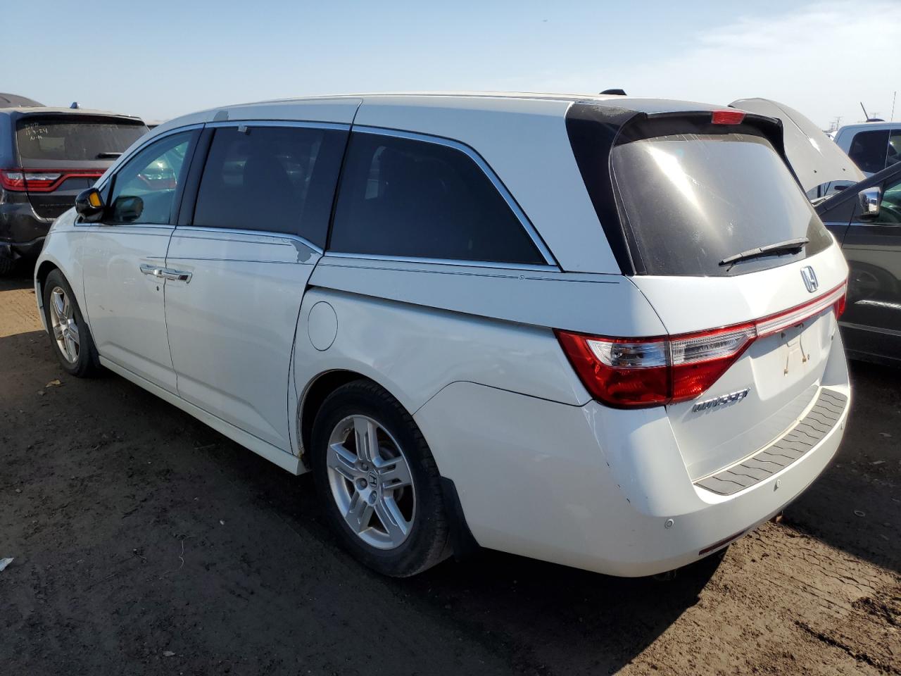 2012 Honda Odyssey - Image 2