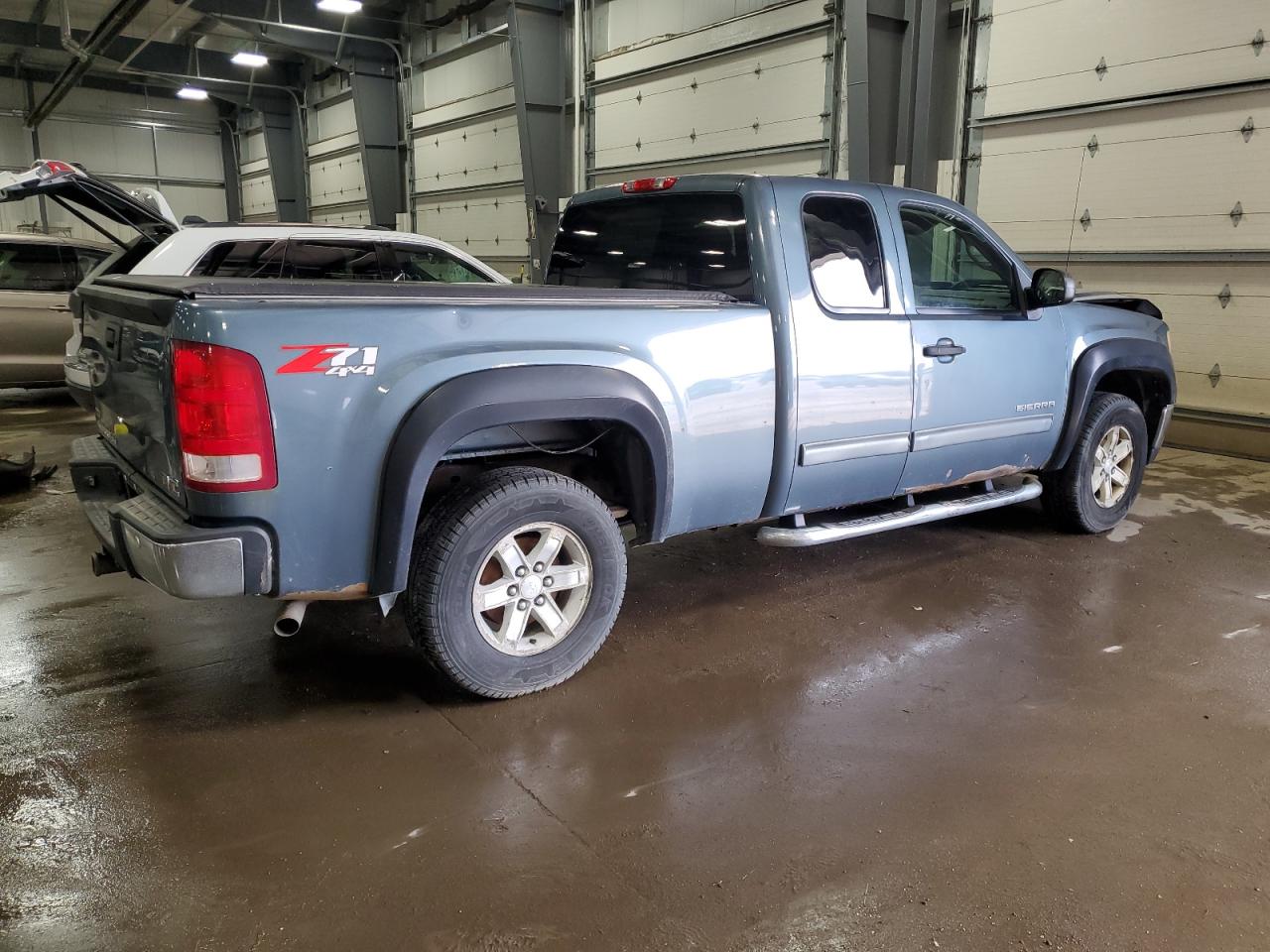 2011 GMC Sierra - Image 3