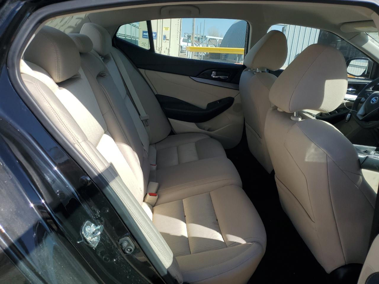 2017 Nissan Maxima - Image 10