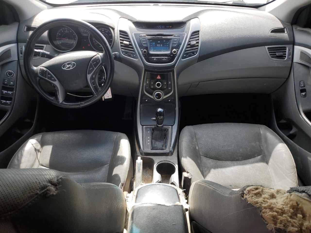2015 Hyundai Elantra - Image 8