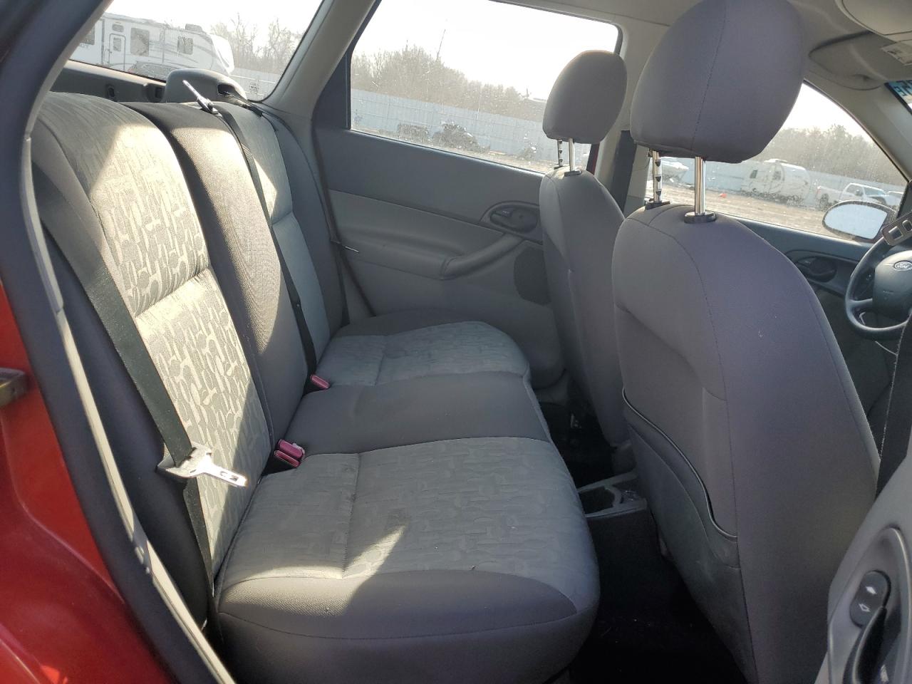 2005 Ford Focus - Image 10