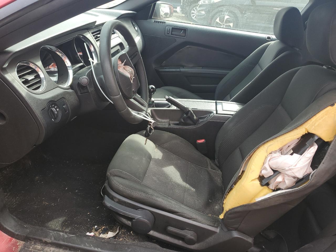 2010 Ford Mustang - Image 7