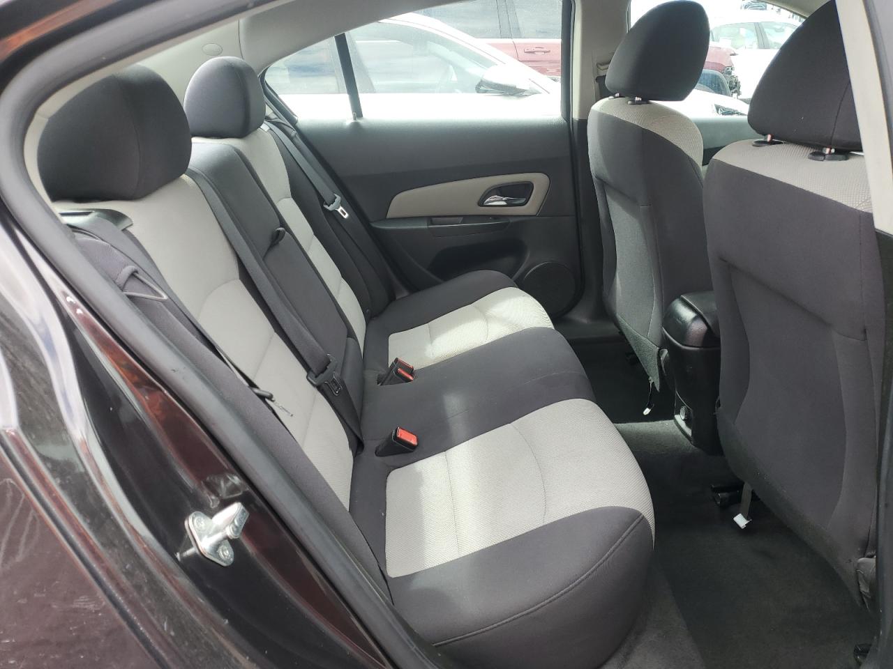2014 Chevrolet Cruze - Image 10