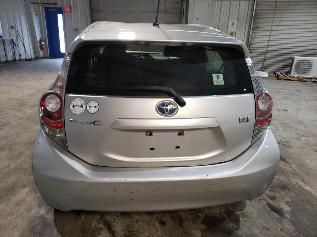 2014 Toyota Prius - Image 6