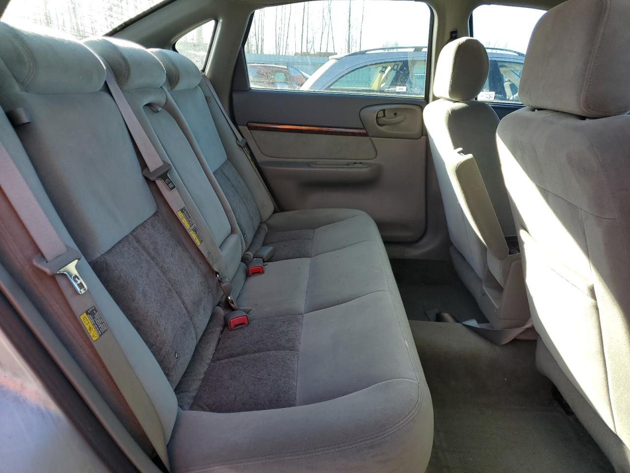 2004 Chevrolet Impala - Image 10