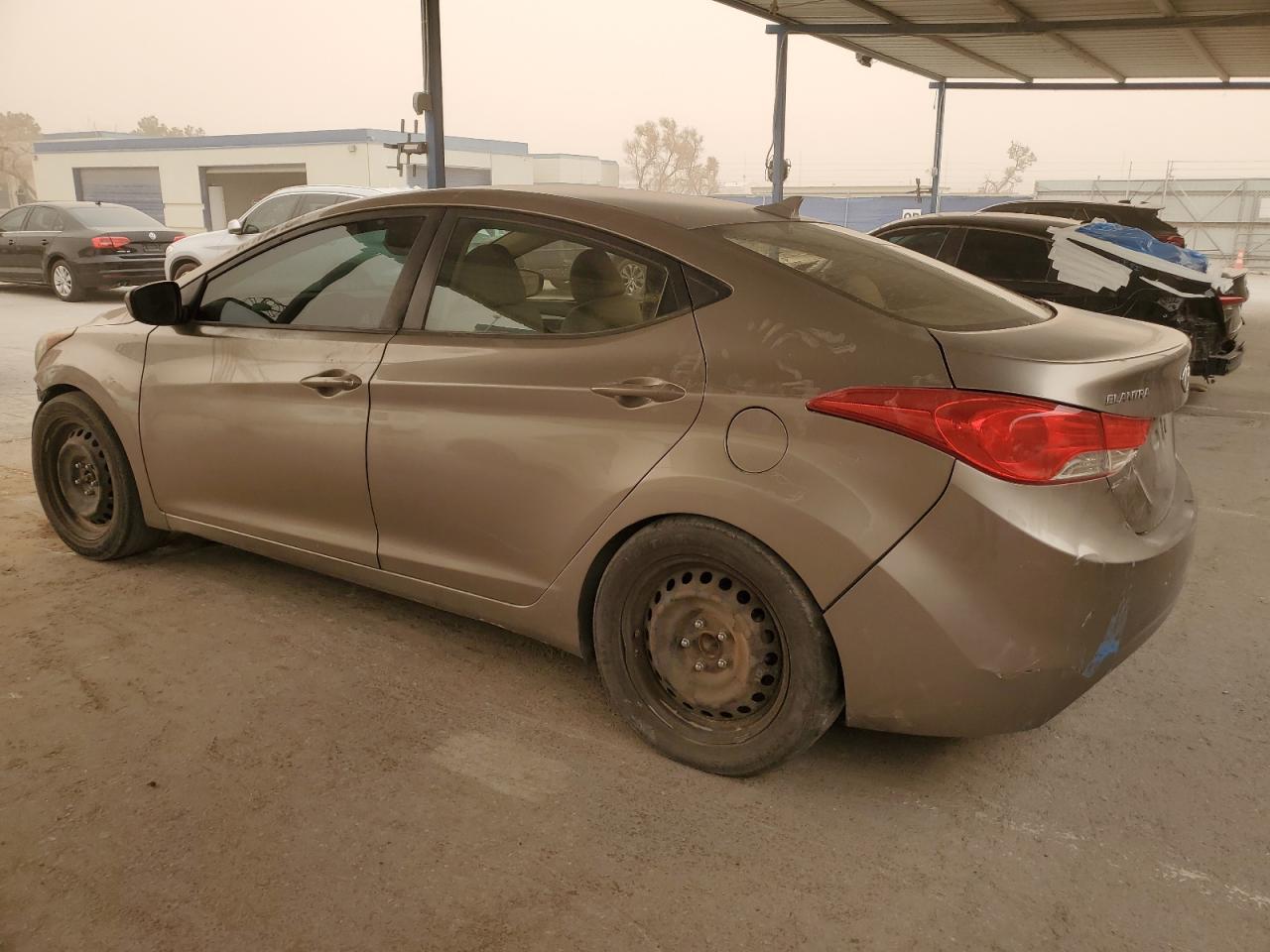 2013 Hyundai Elantra - Image 2