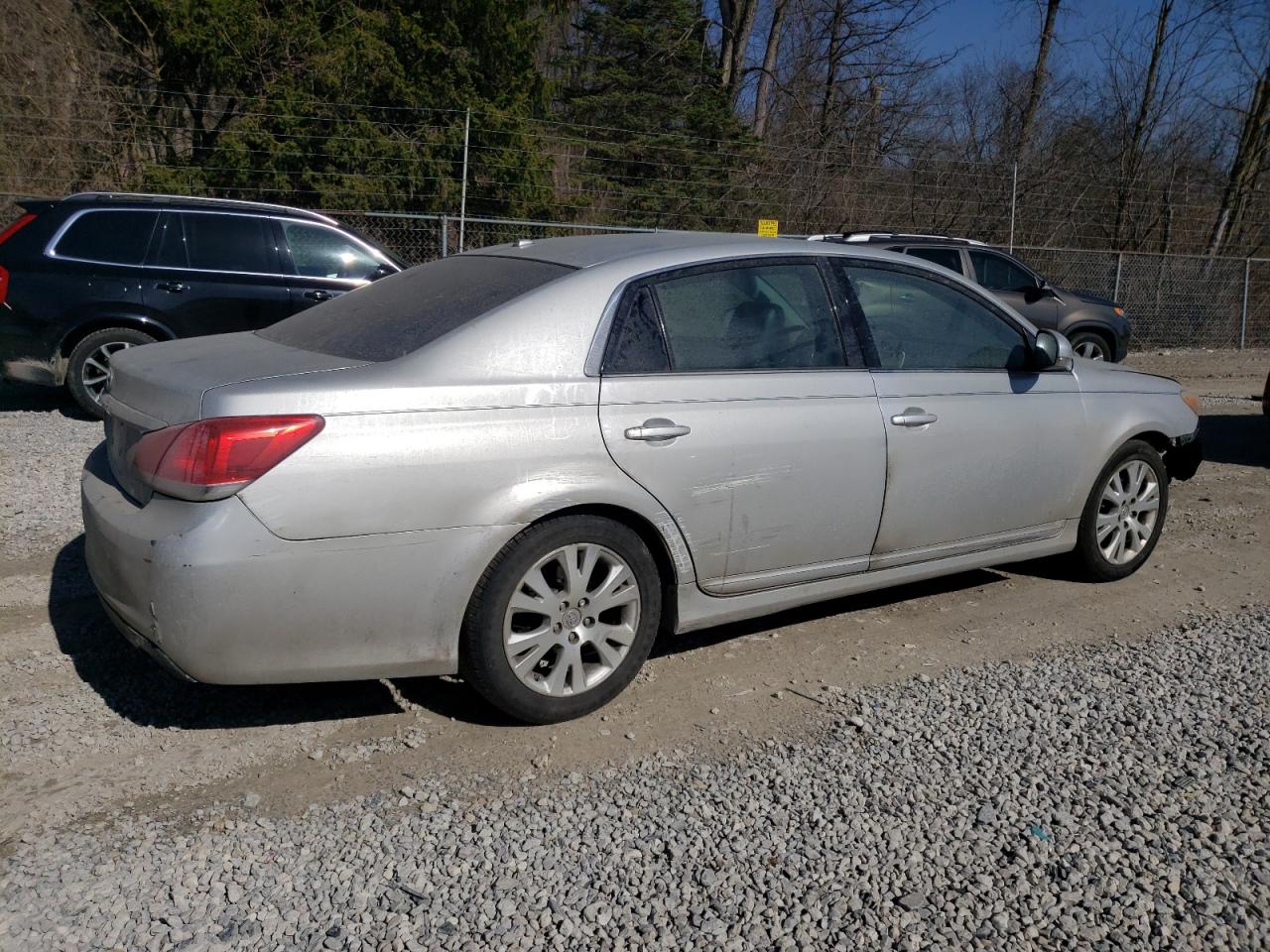2011 Toyota Avalon - Image 3