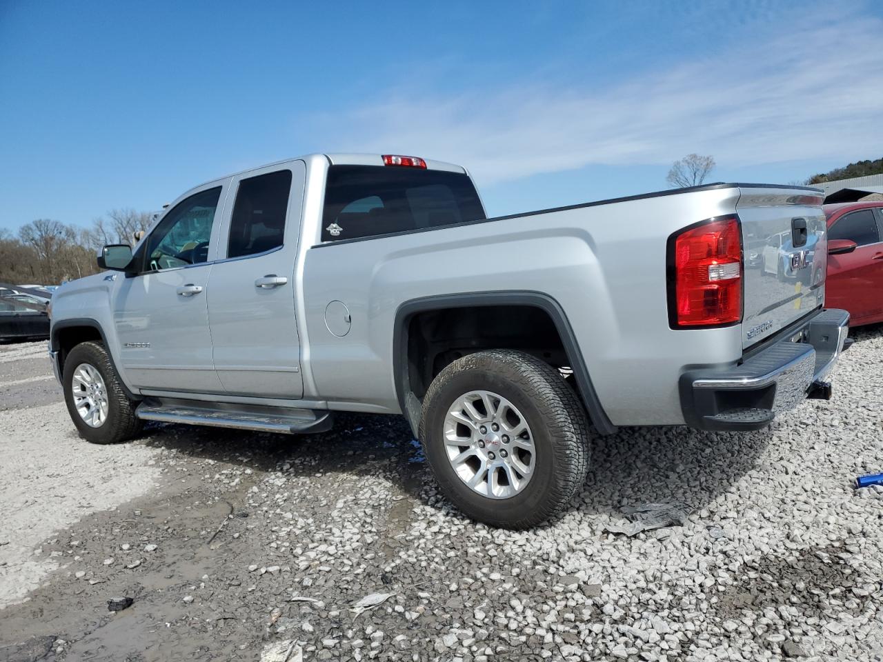 2014 GMC Sierra - Image 2