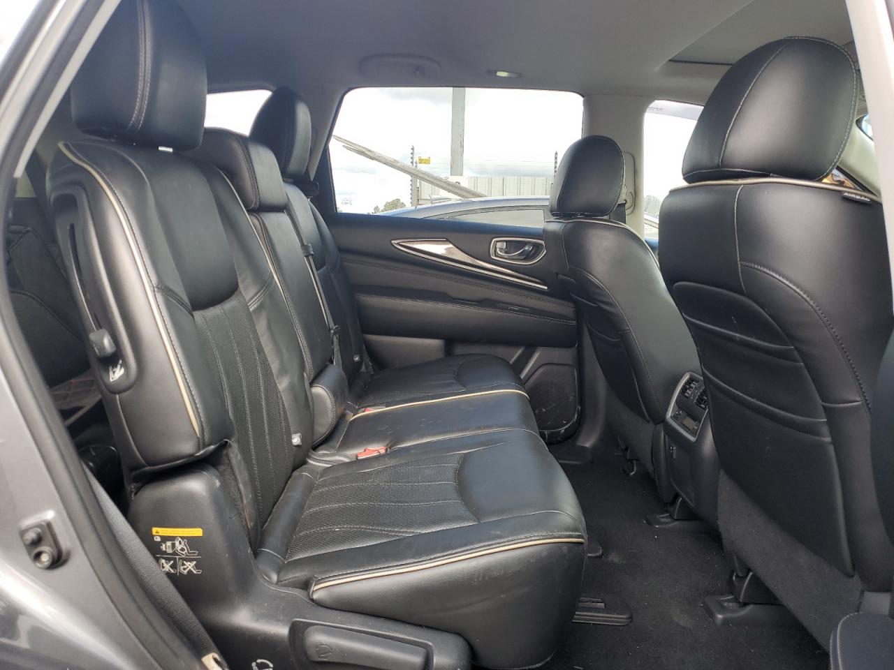 2017 Infiniti QX60 - Image 11