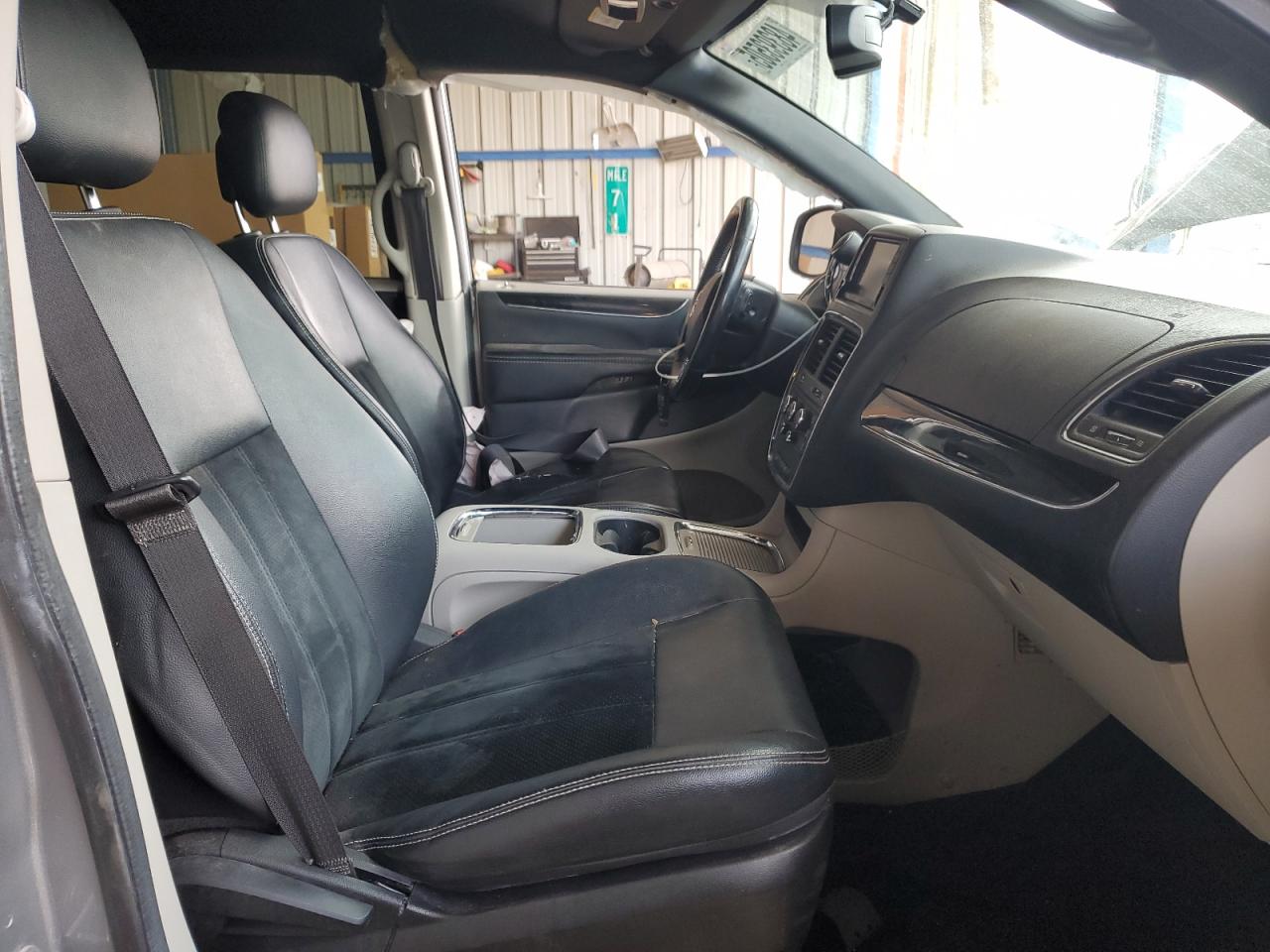 2018 Dodge Caravan - Image 7