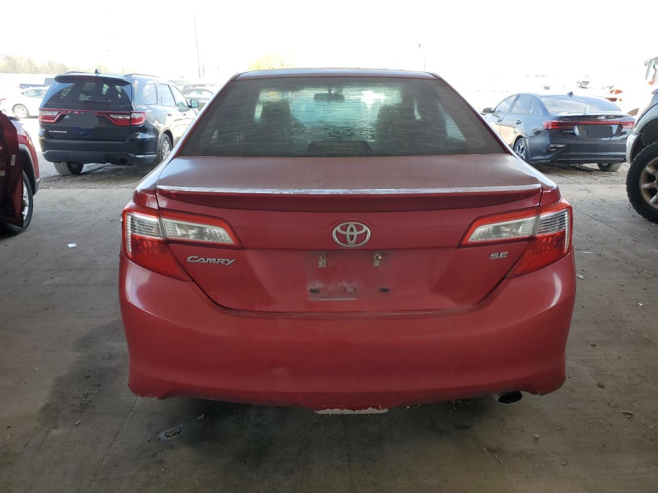 4t1bf1fk2eu753174 4T1BF1FK2EU753174 2014 Toyota Camry L