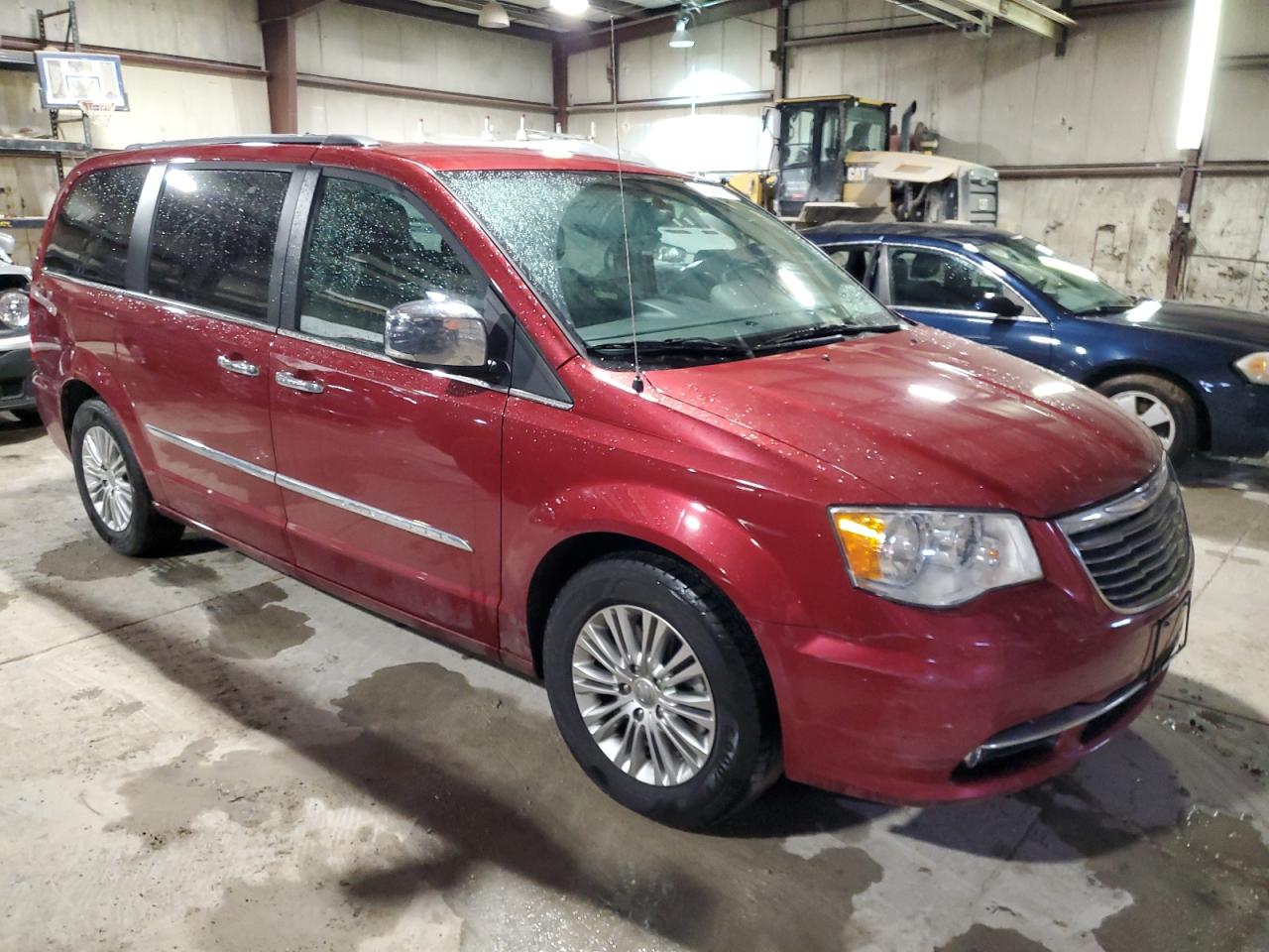 2015 Chrysler Town & Country - Image 4