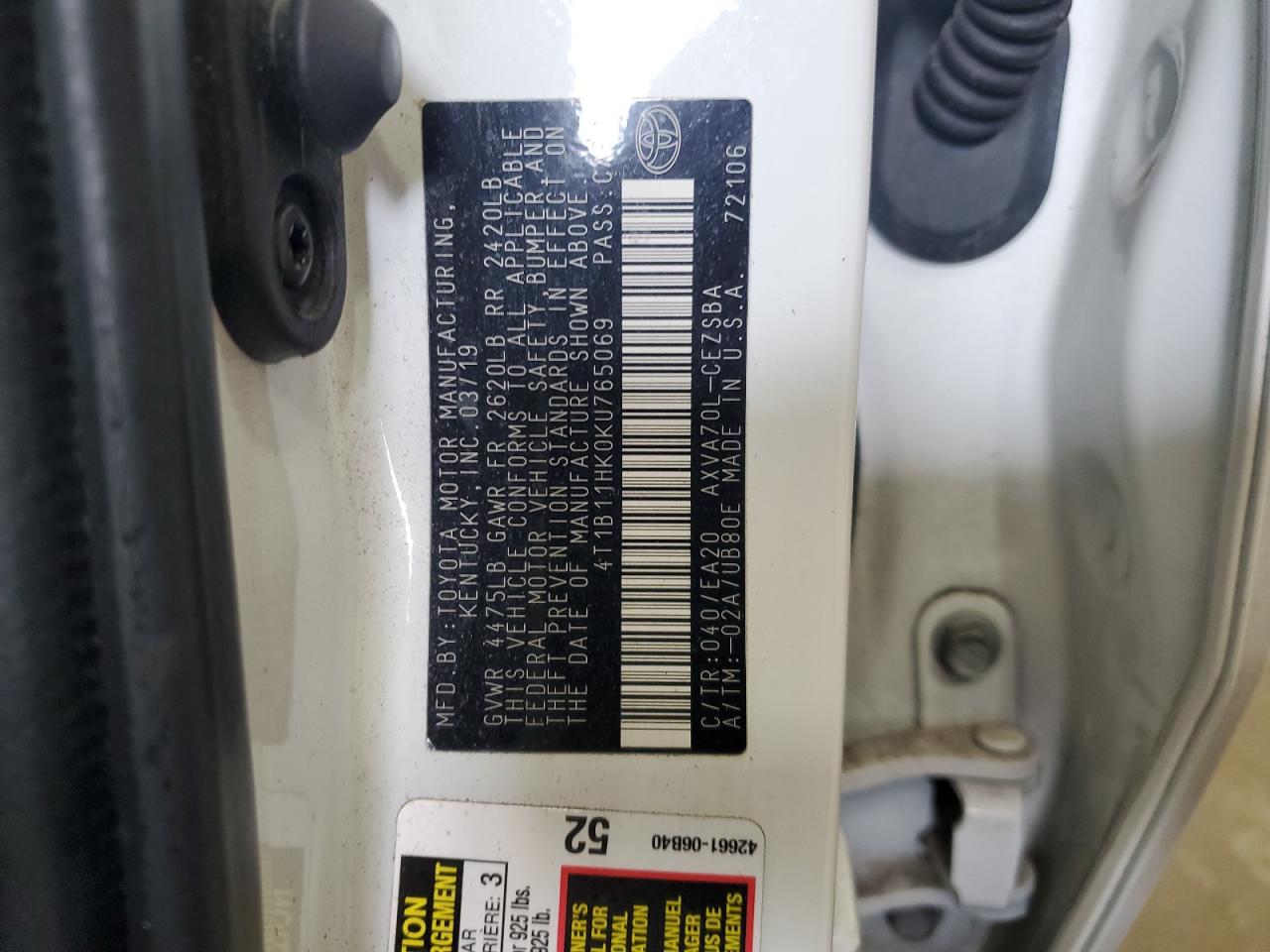 2019 Toyota Camry - Image 13