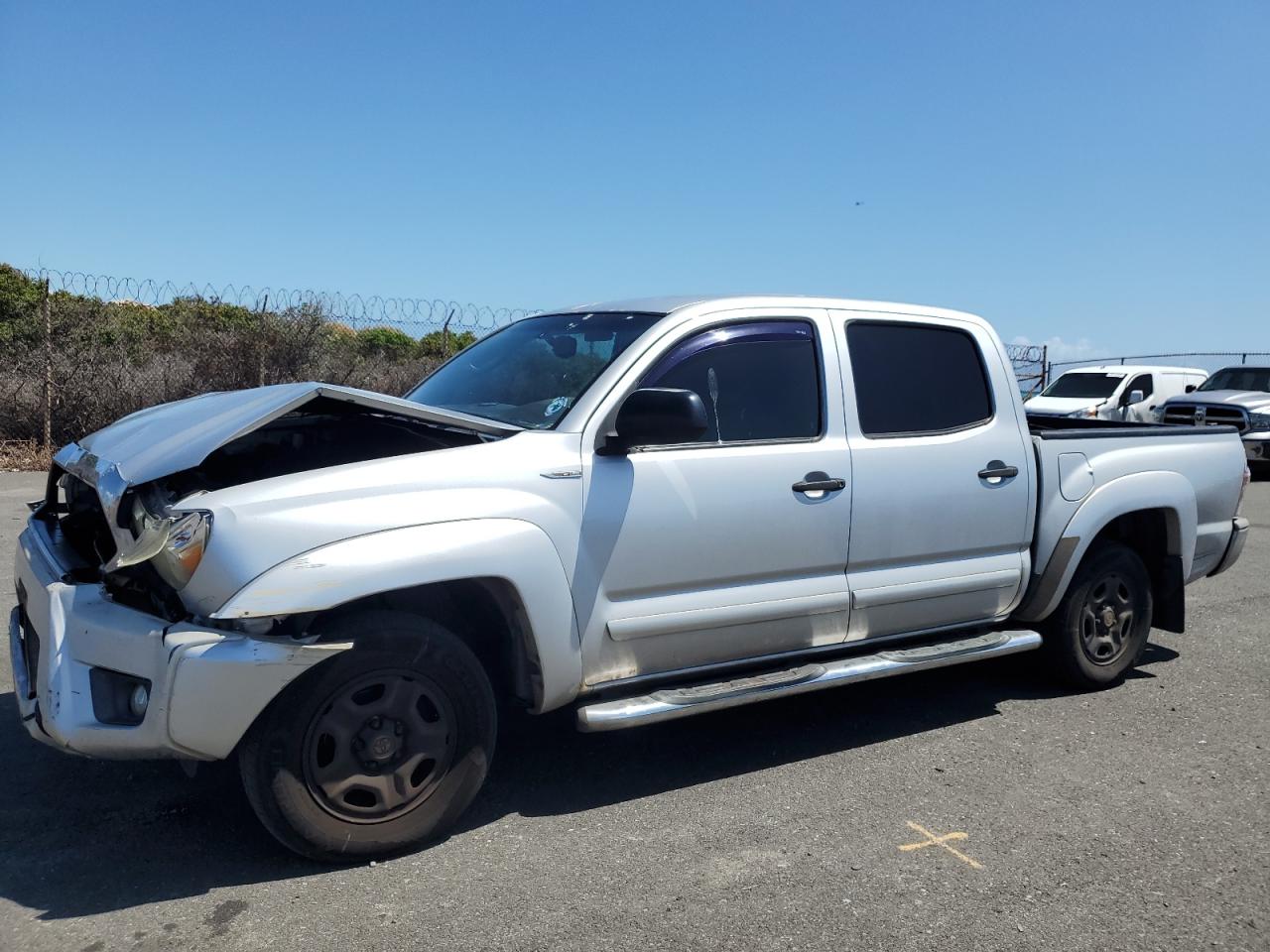 2013 Toyota Tacoma Double Cab продається в Kapolei, HI - Front End