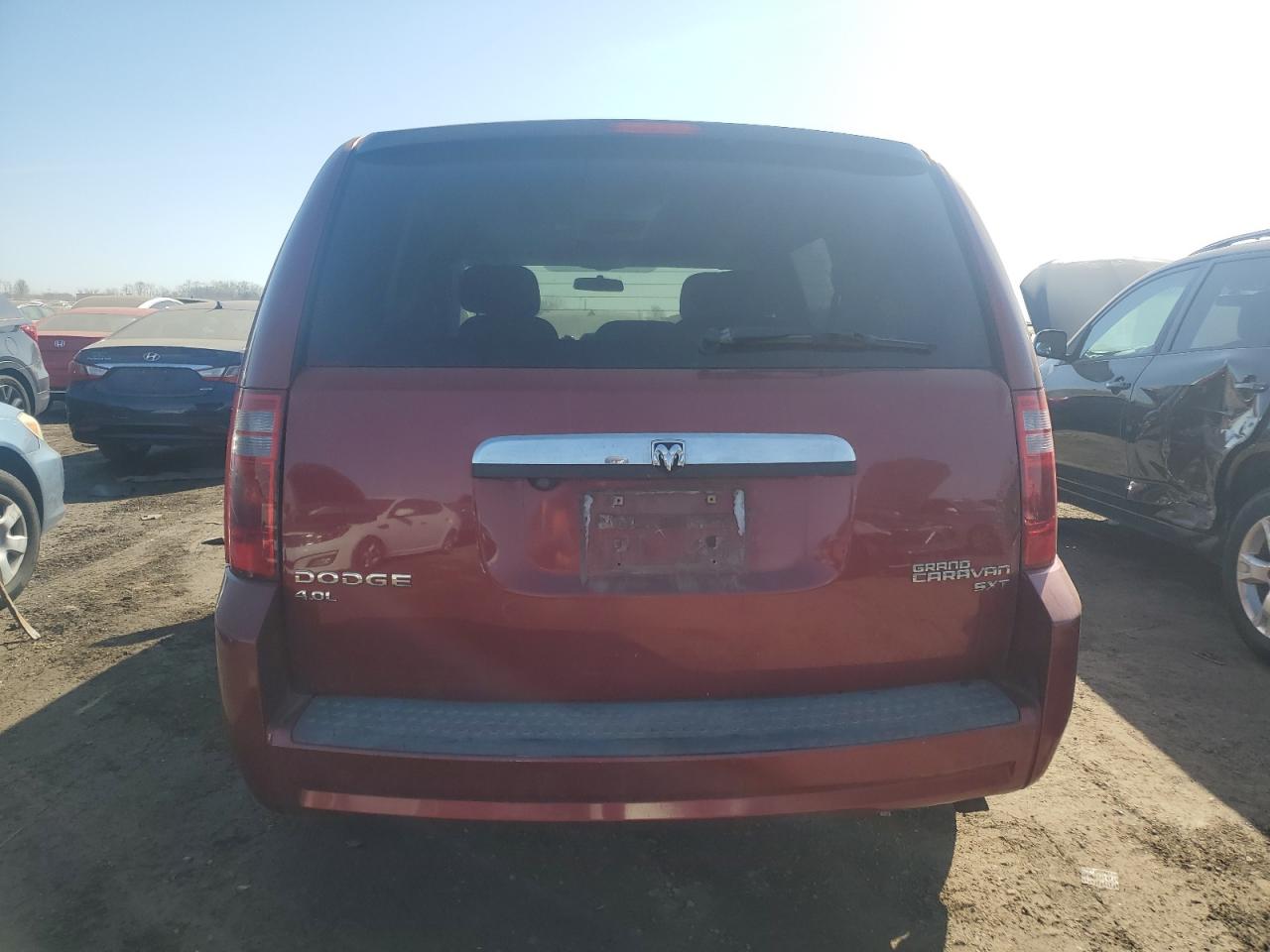 2010 Dodge Caravan - Image 6