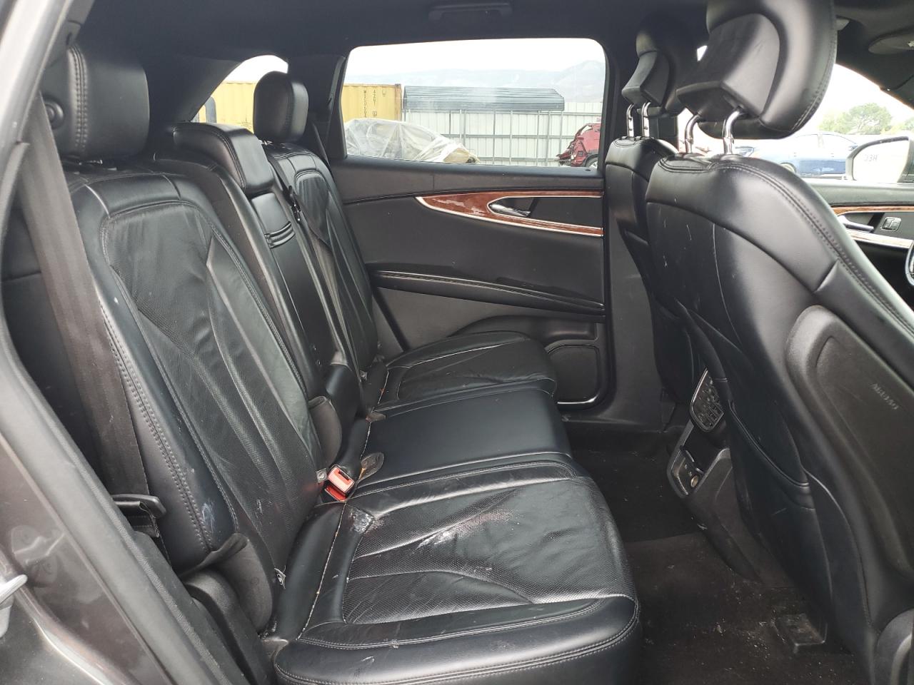 2018 Lincoln MKX - Image 11