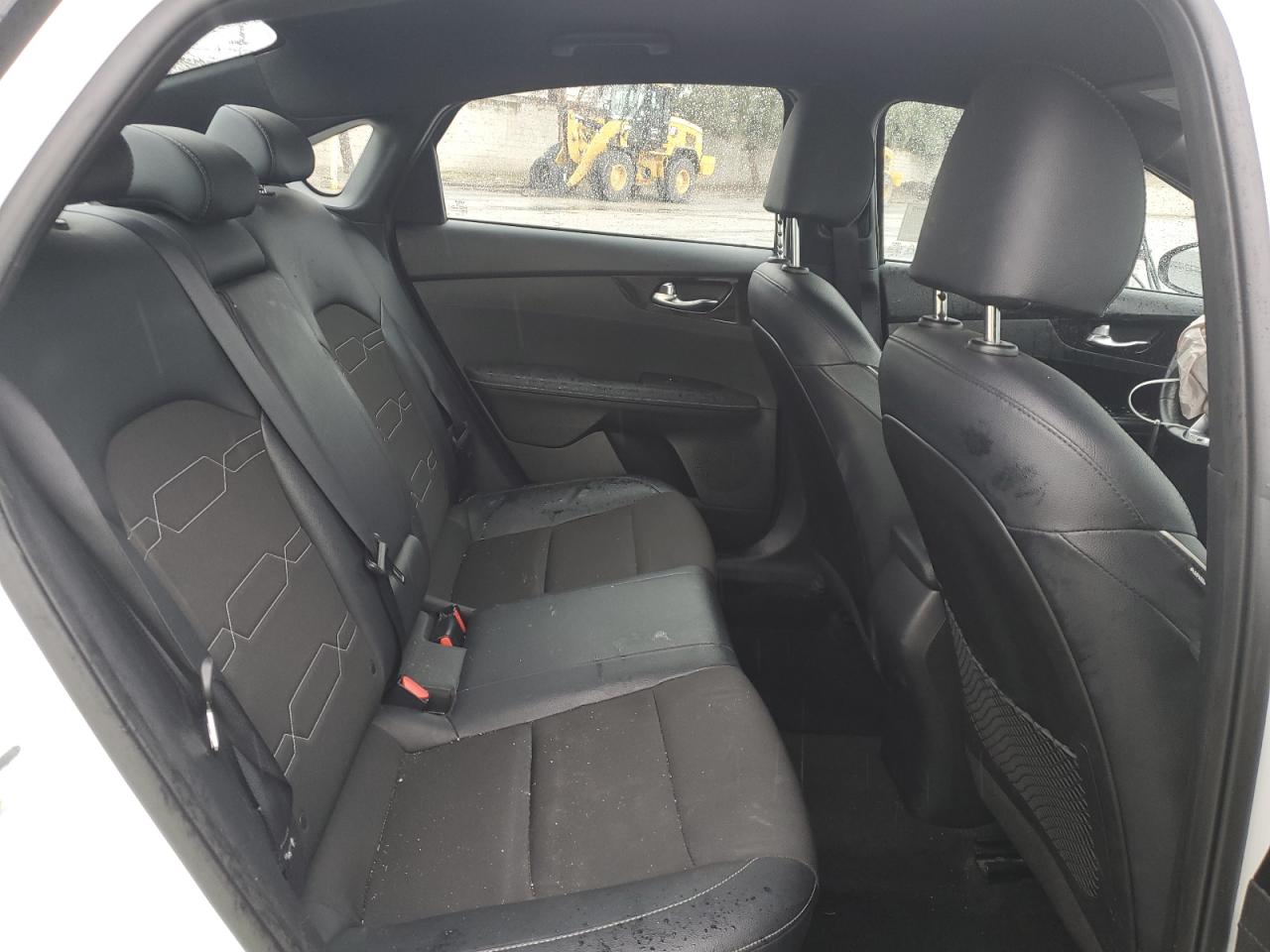 2023 Kia Forte - Image 11