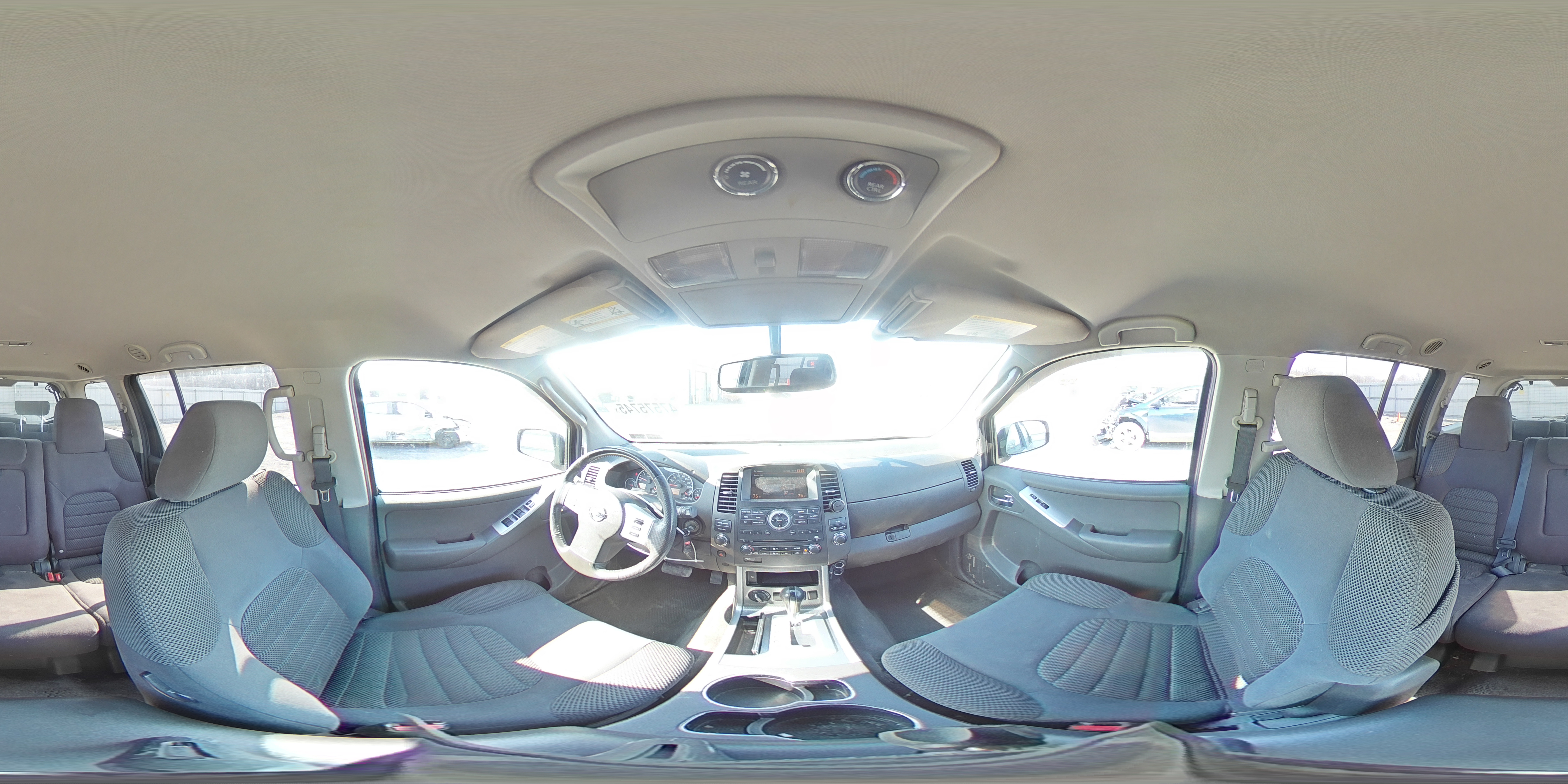 2012 Nissan Pathfinder - Image 14