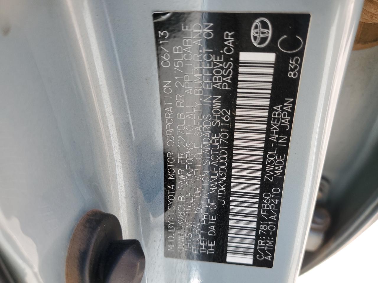 2013 Toyota Prius - Image 13