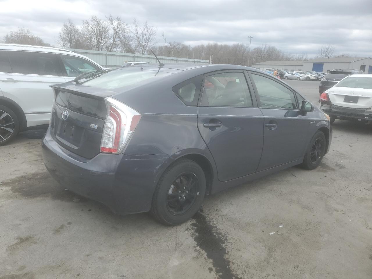 2013 Toyota Prius - Image 3