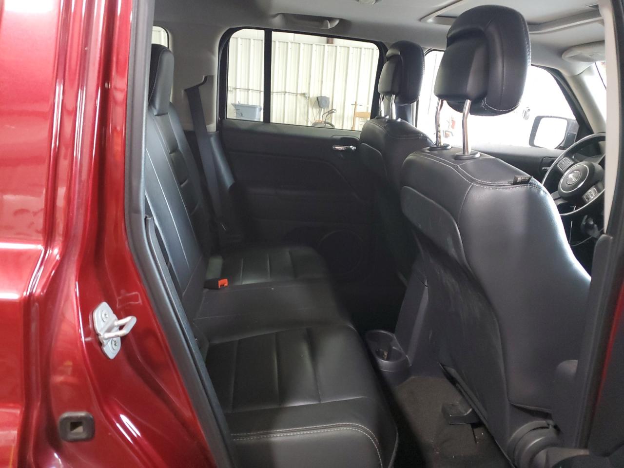 2015 Jeep Liberty (Patriot) - Image 11