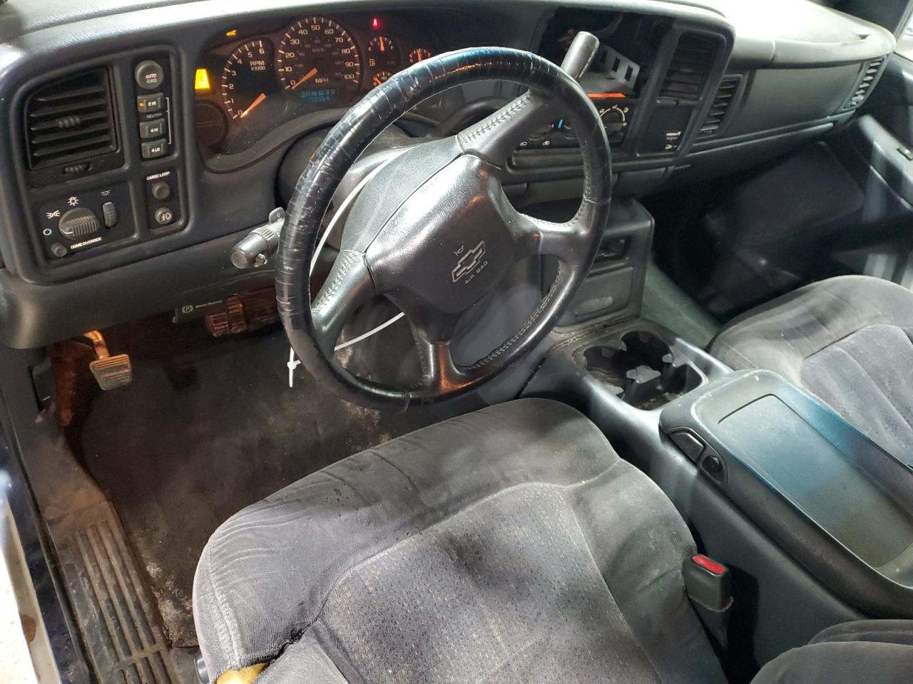 2002 Chevrolet Silverado - Image 8