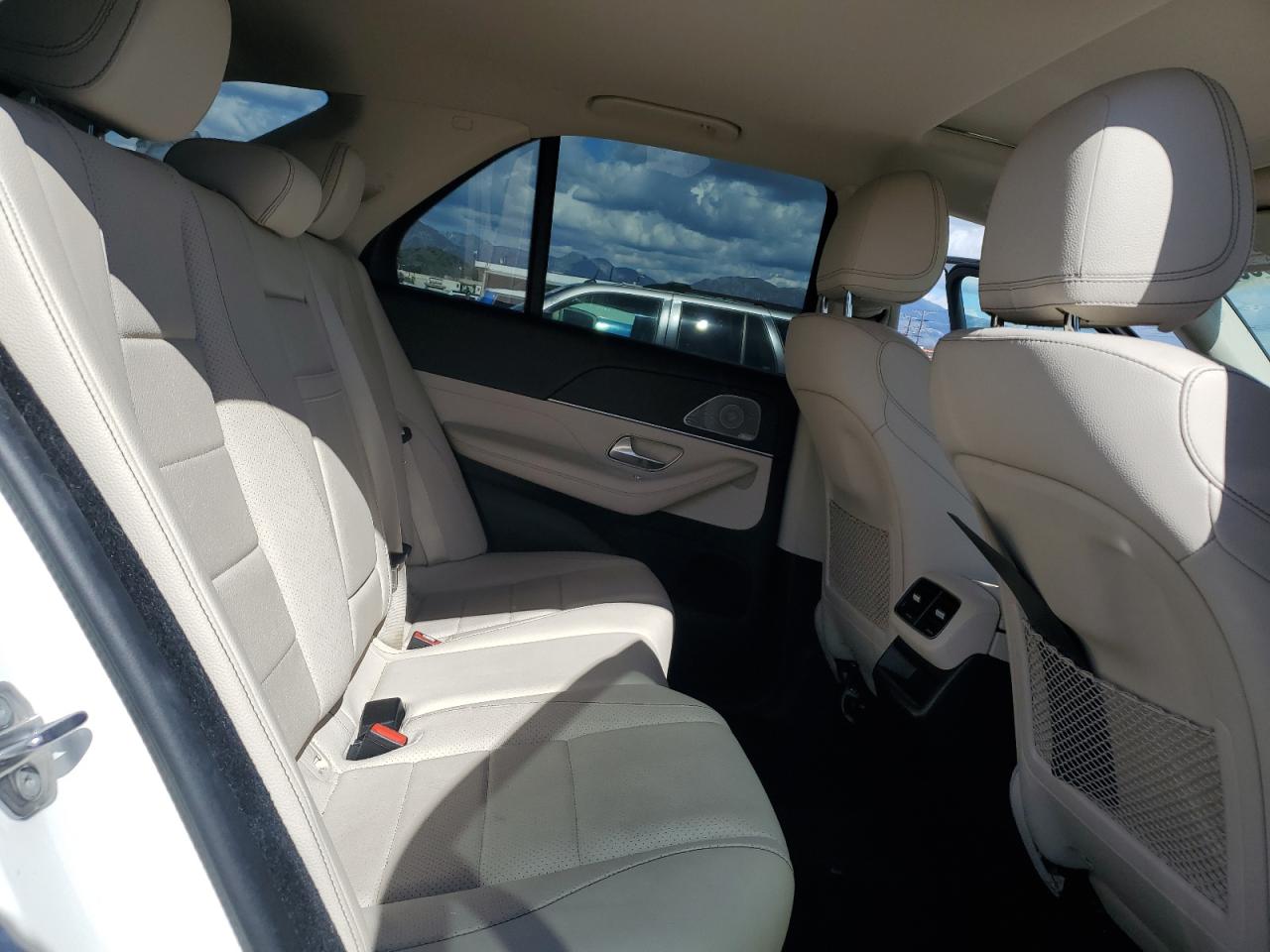 2021 Mercedes-Benz GLE - Image 12