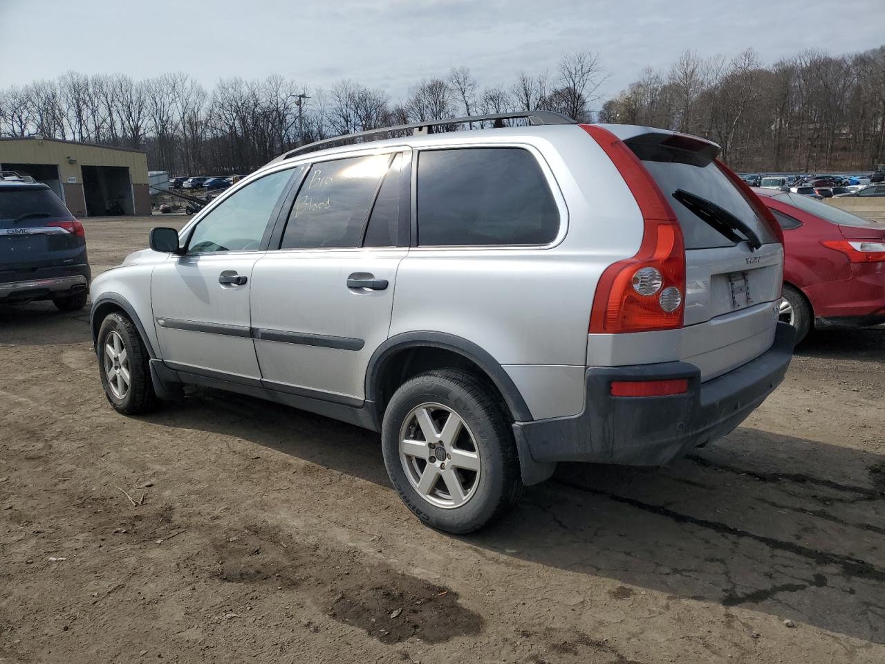 2004 Volvo XC90 - Image 2