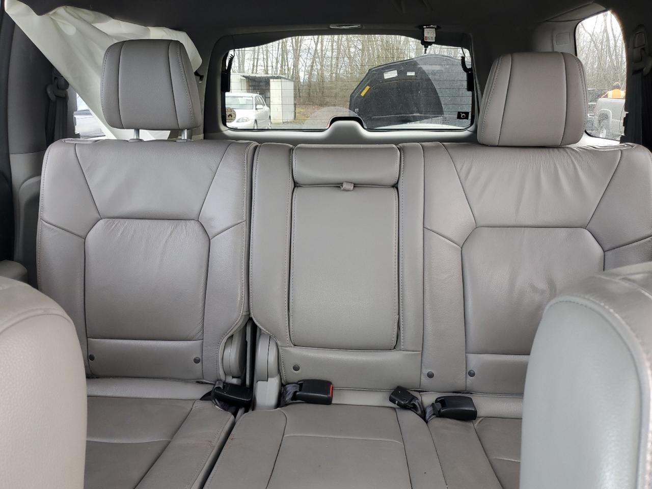 2015 Honda Pilot - Image 10