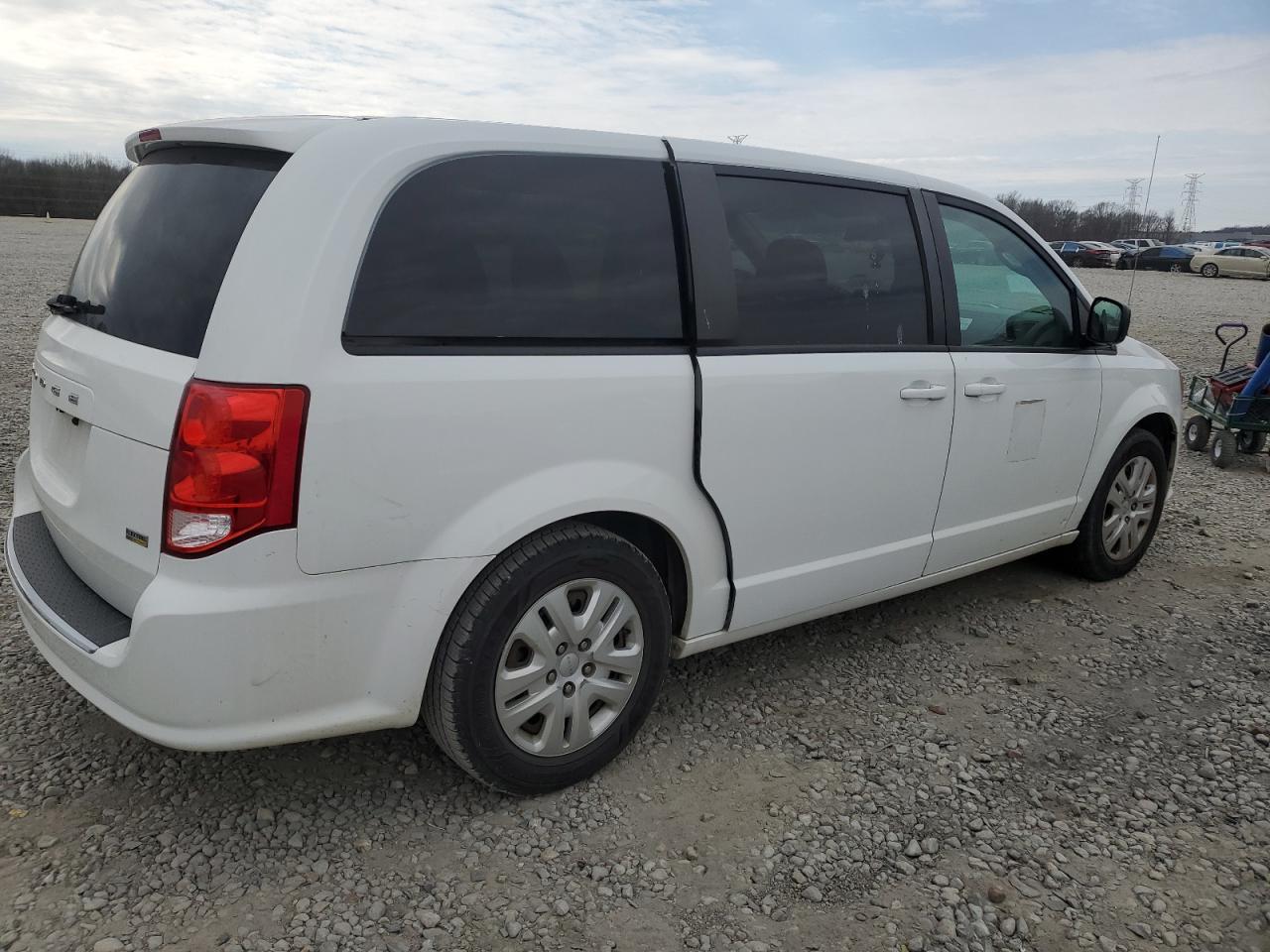 2018 Dodge Caravan - Image 3