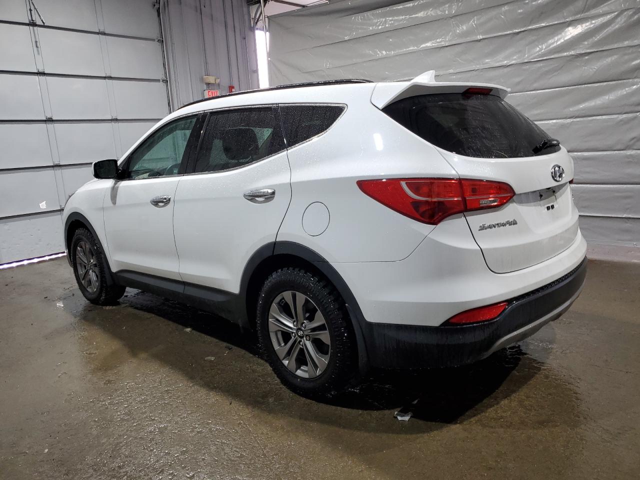 2016 Hyundai Santa Fe - Image 2