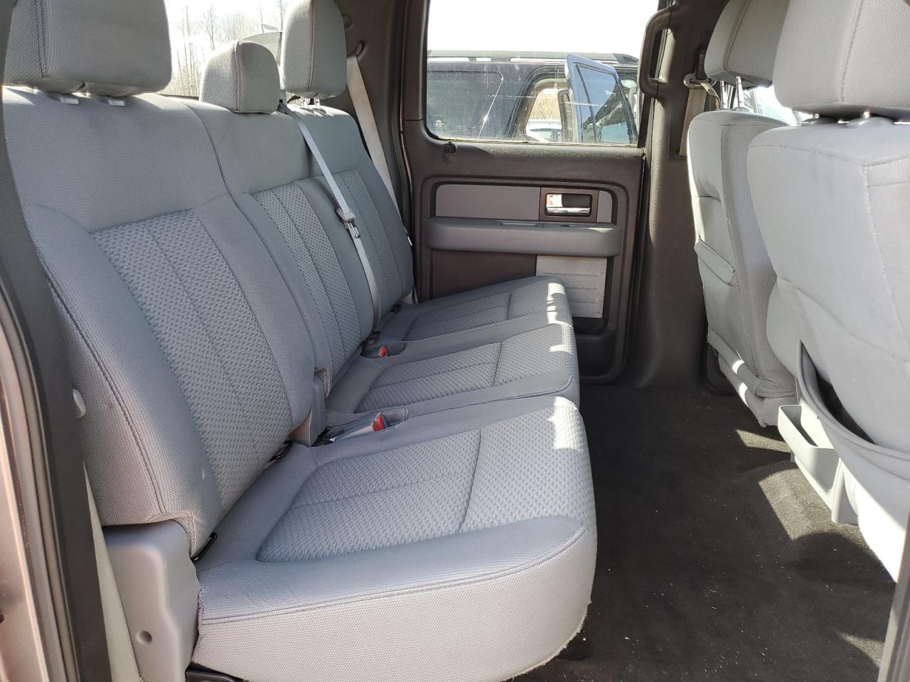 2014 Ford F-150 - Image 11