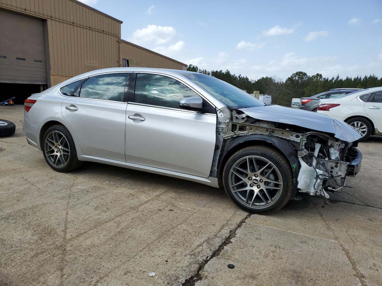 2014 Toyota Avalon - Image 4