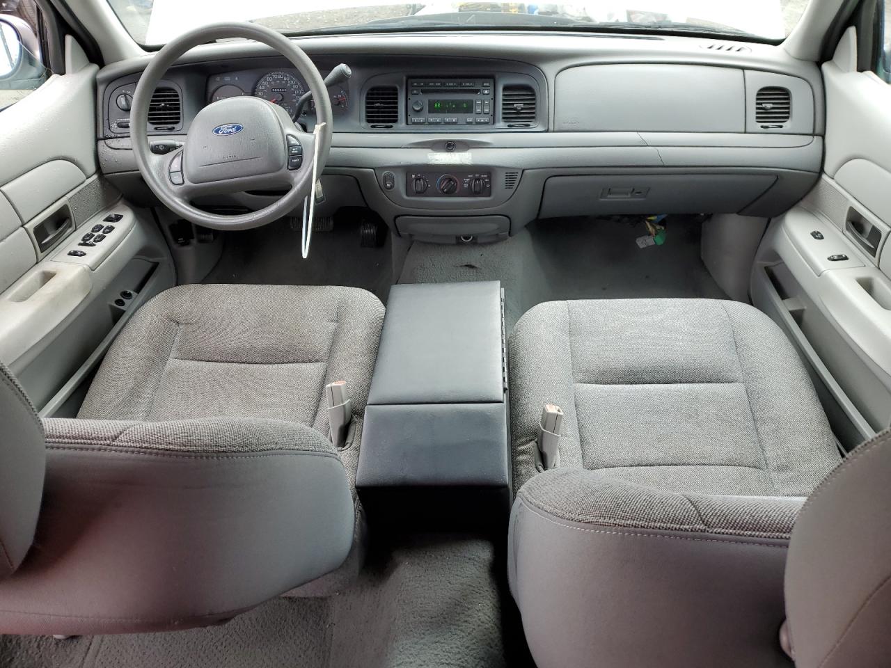 2003 Ford Crown Victoria - Image 8