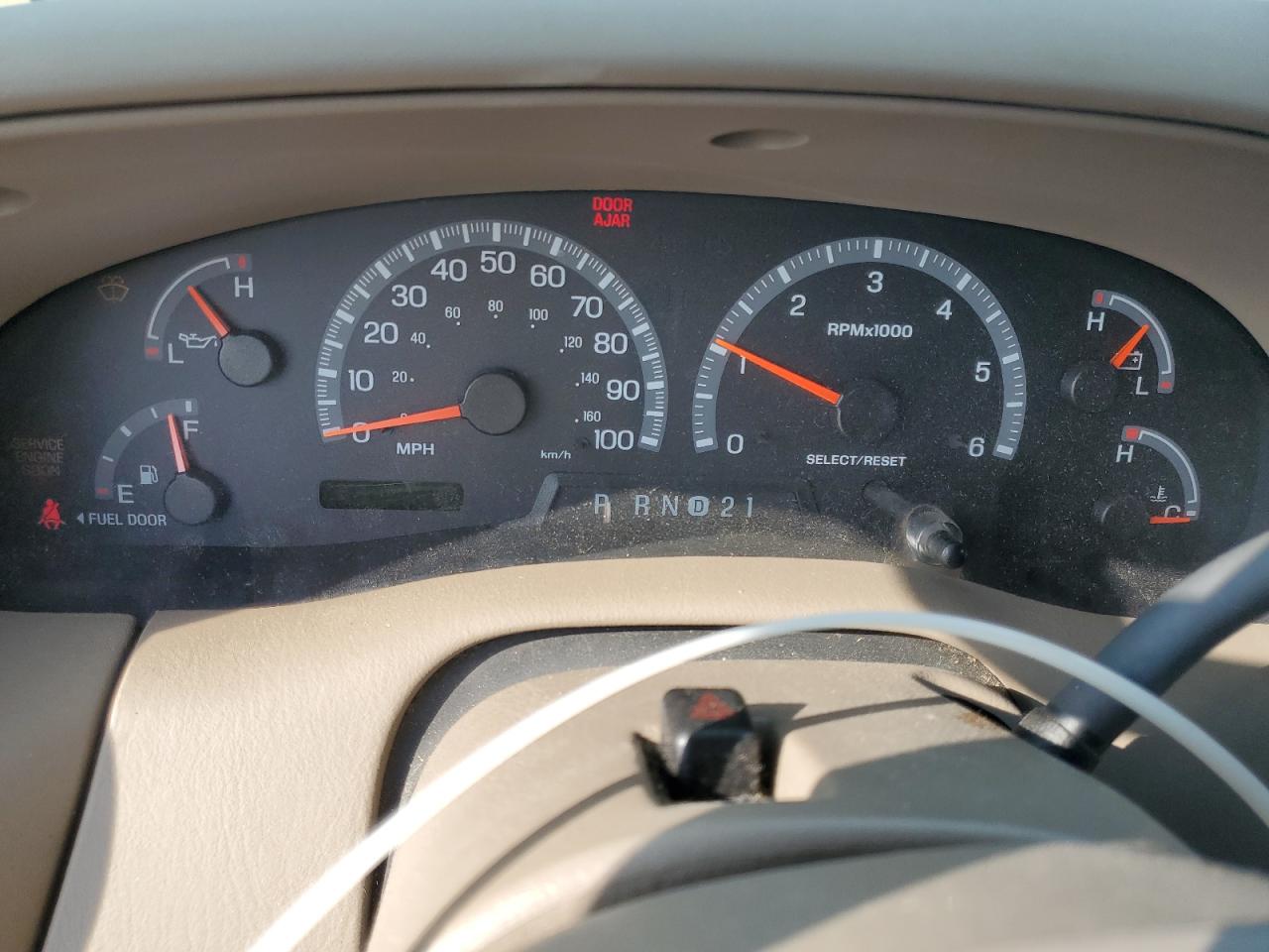 2001 Ford Expedition - Image 9
