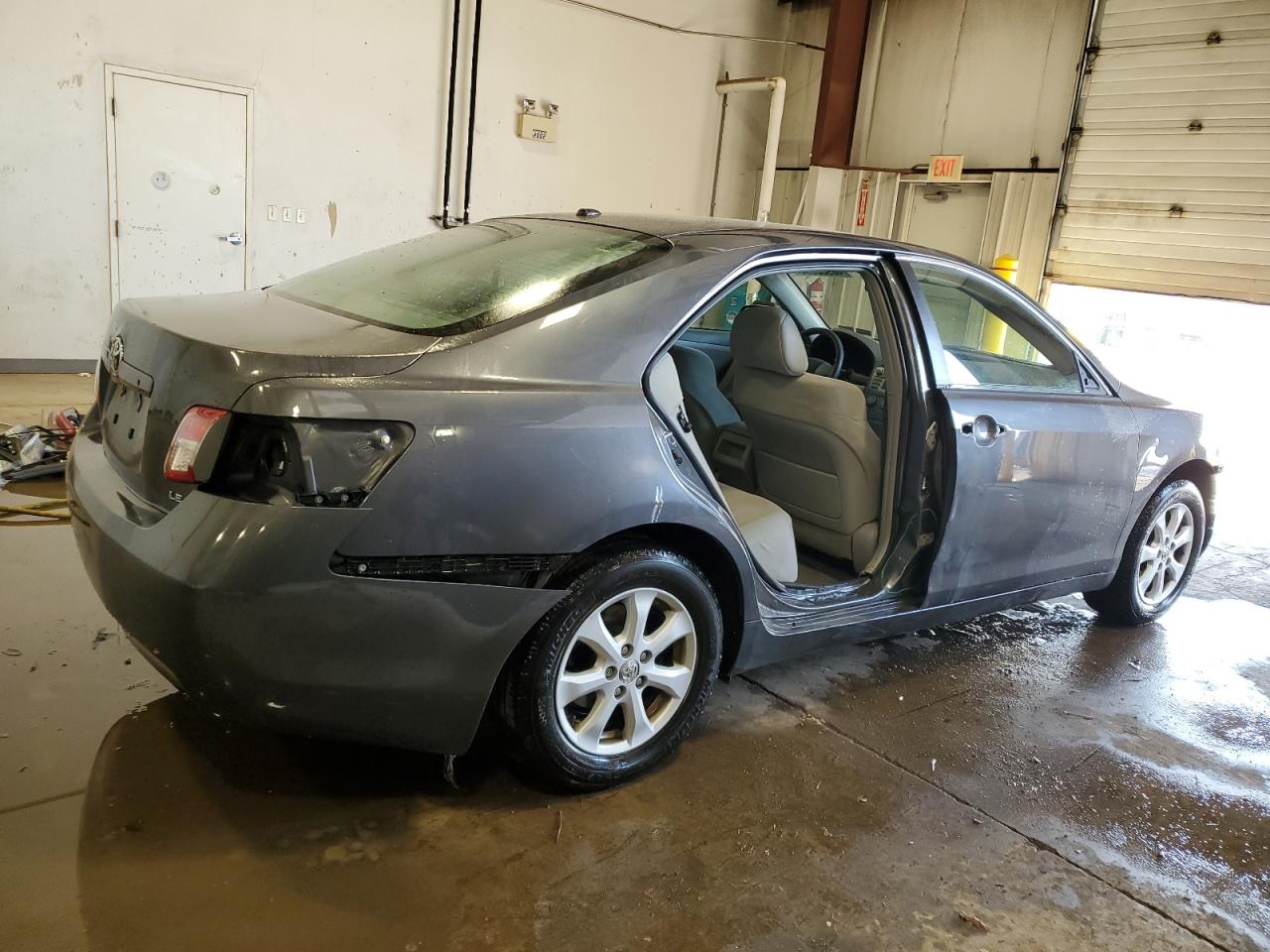 2011 Toyota Camry - Image 3
