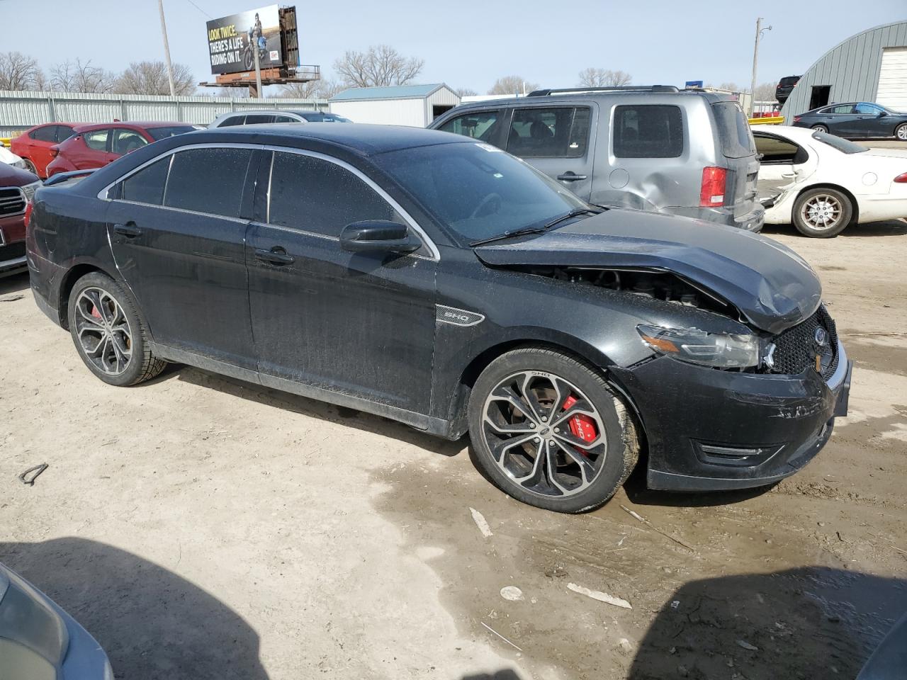 2015 Ford Taurus - Image 4