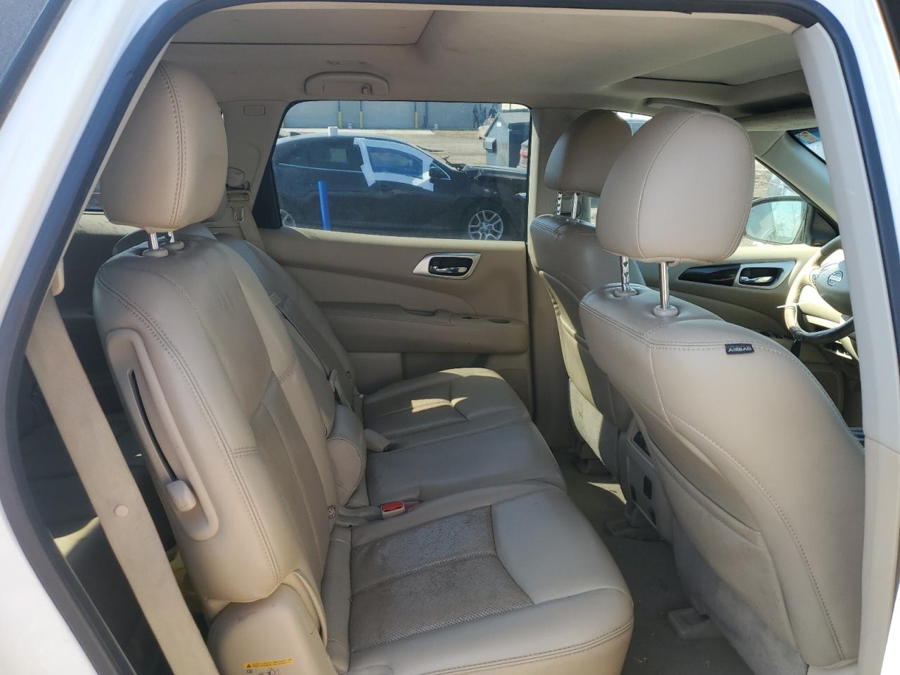 2015 Nissan Pathfinder - Image 11