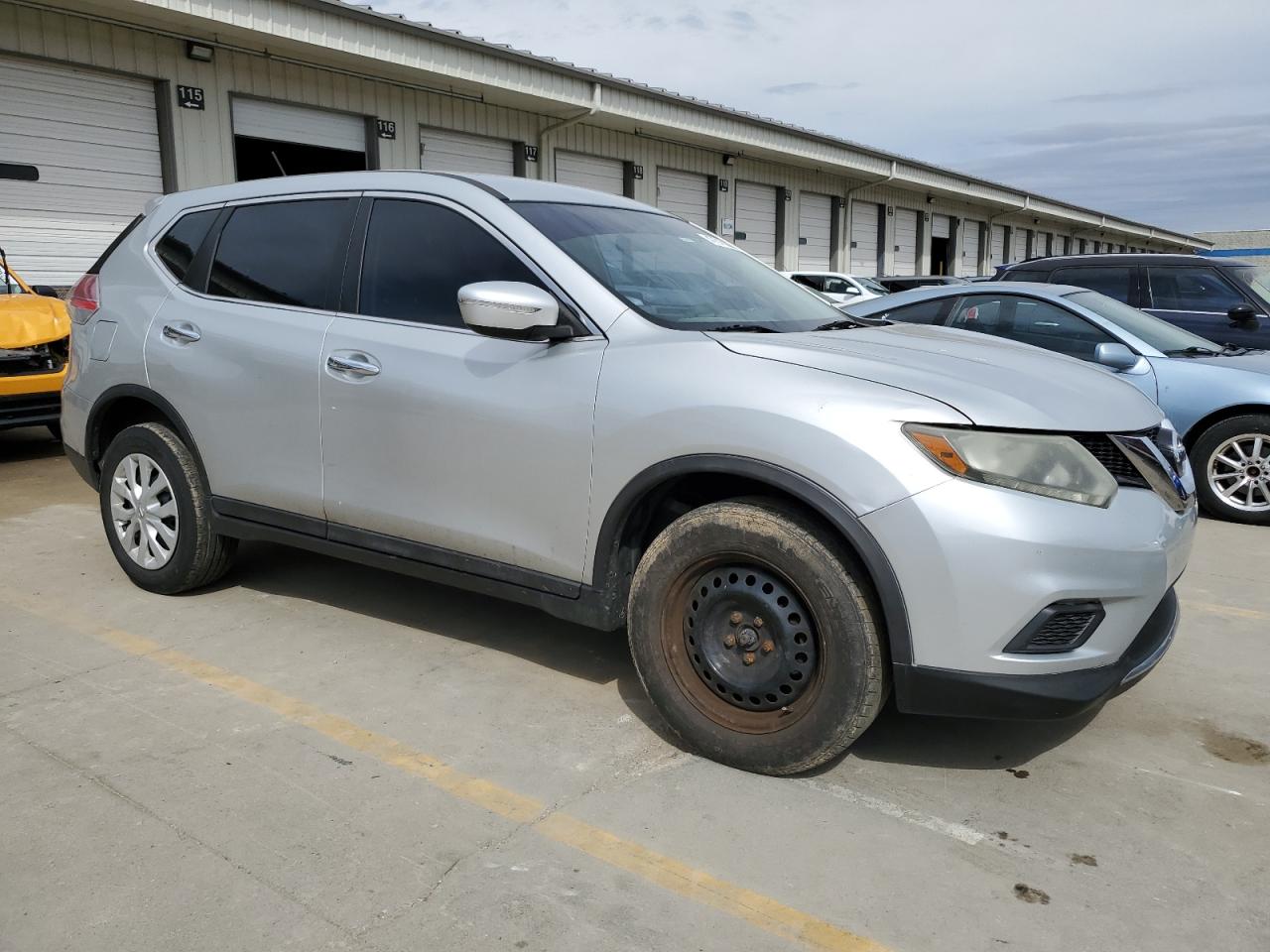 2015 Nissan Rogue - Image 4