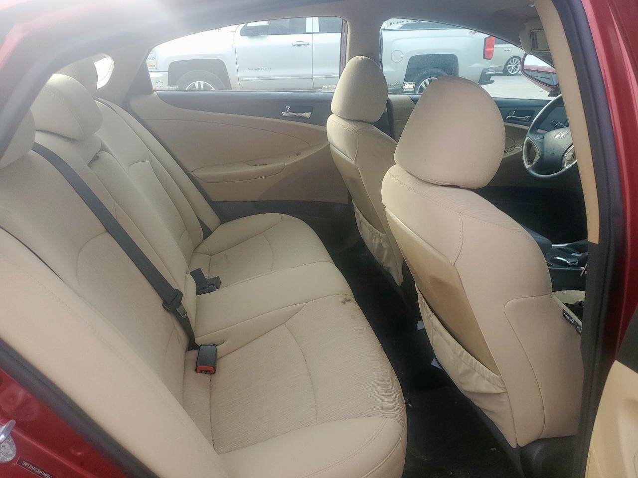 2013 Hyundai Sonata - Image 11